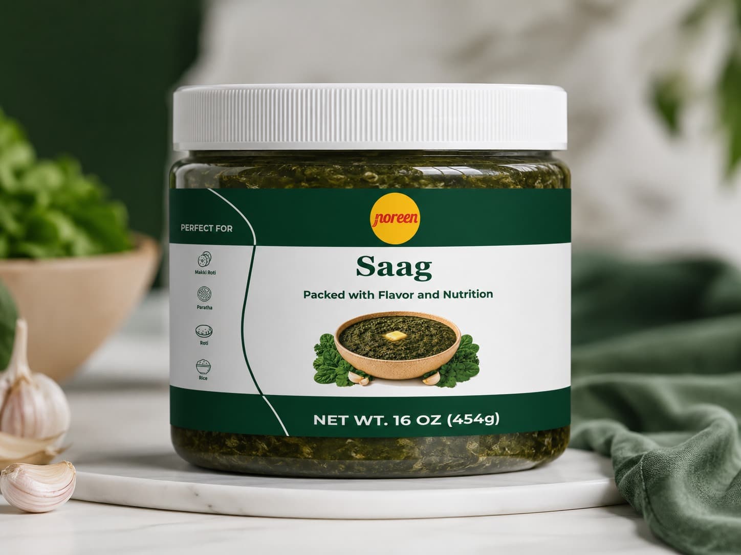 A jar of Noreen Foods Saag, 16 oz (454g).